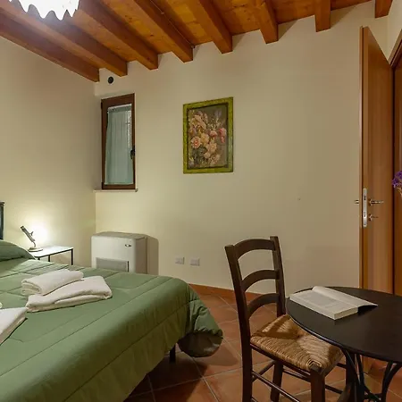 B&Sicily - La Casetta Incentro Castelbuono